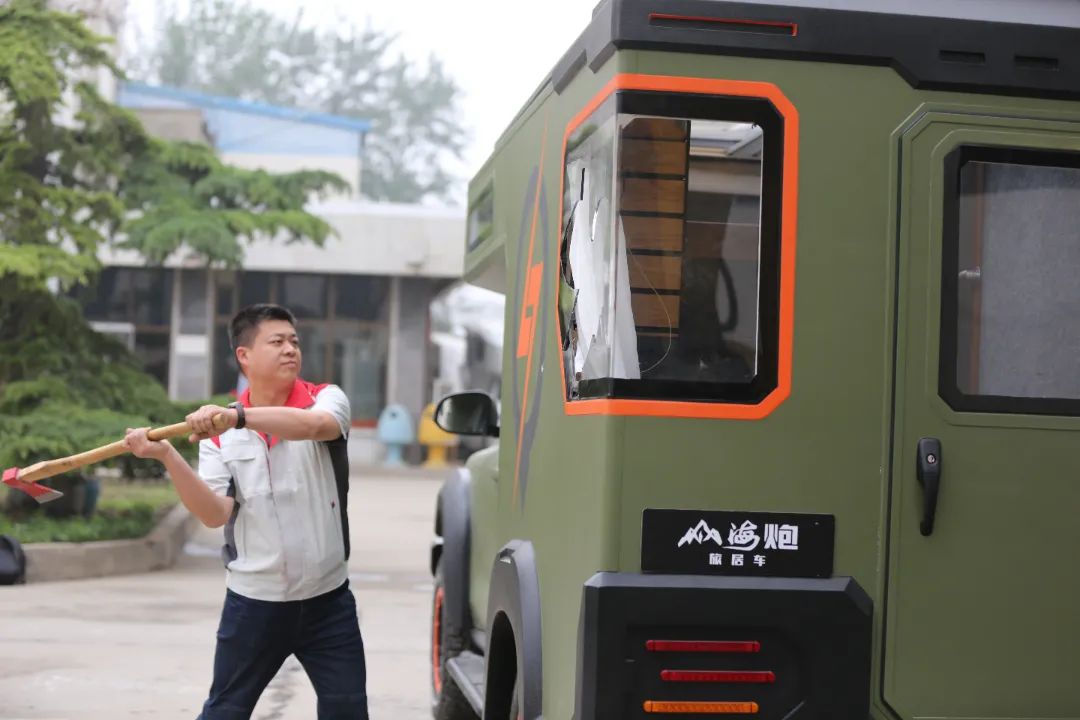 砸掉山海炮旅居車，覽眾房車究竟在搞什么？